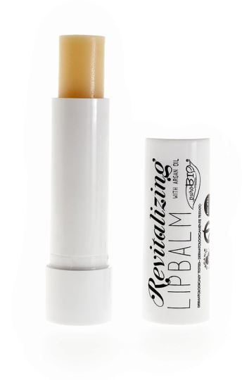 Revitalizing Lip Balm 06